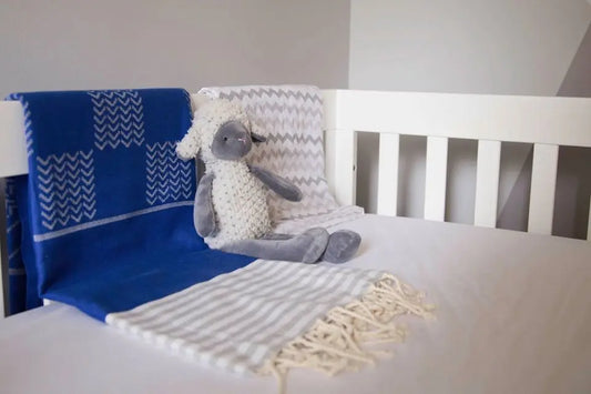 Fouta-et-bébé-4-avantages-pratiques-pour-les-parents Famille Nomade