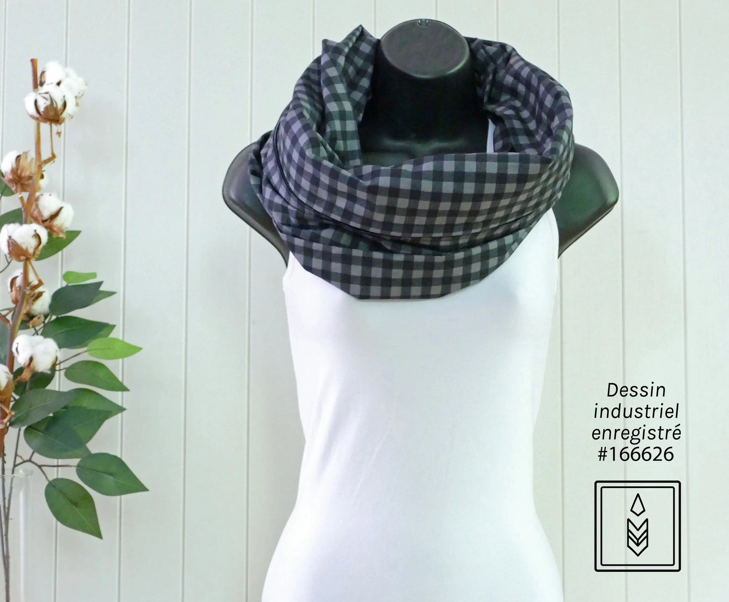 Foulard 5 en 1 Carreauté gris et rouge Famille Nomade