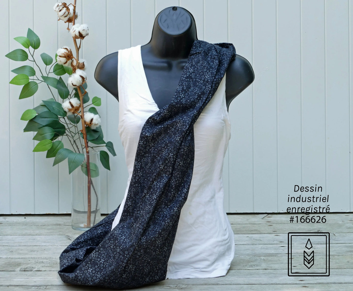 Foulard 5 en 1 Noir à fleurs grises Famille Nomade