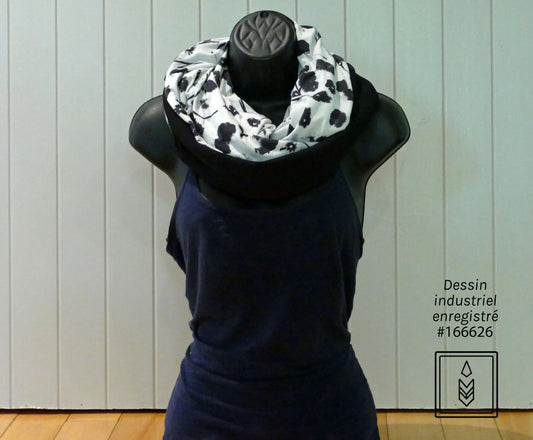 Foulard 5 en 1 en bambou blanc aux motifs de fleurs noires Famille Nomade