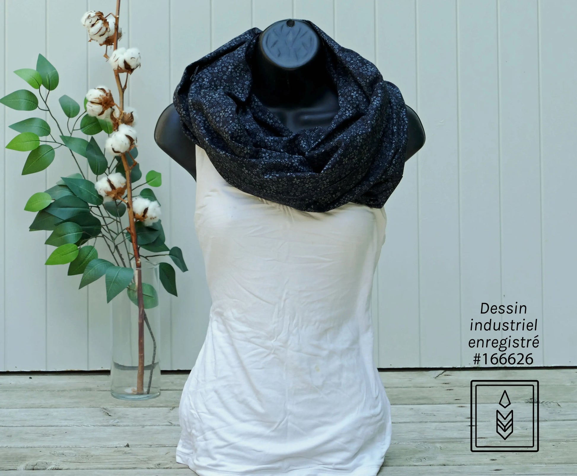 Foulard 5 en 1 noir fleuri Famille Nomade